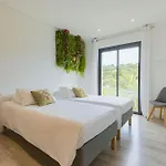House With Pool And Vineyards In