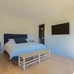 Сasa de vacaciones House With Pool And Vineyards In *