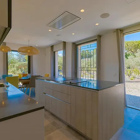 House With Pool And Vineyards In Сasa de vacaciones *
