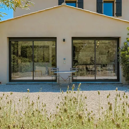 House With Pool And Vineyards In Holiday home