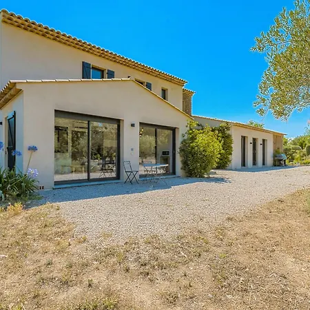 House With Pool And Vineyards In