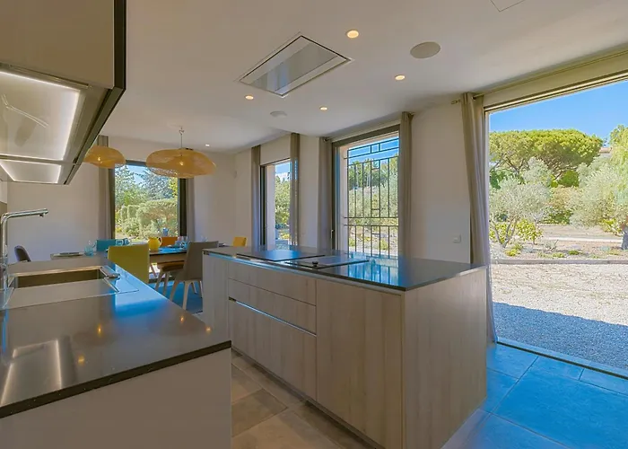 House With Pool And Vineyards In Holiday home *