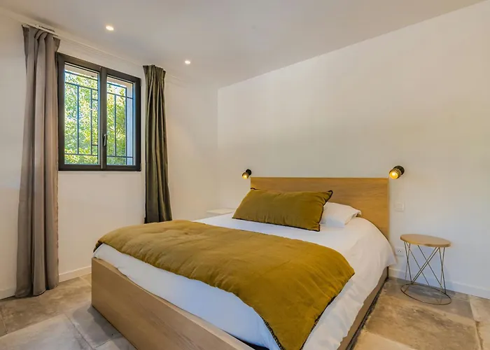 Holiday home House With Pool And Vineyards In