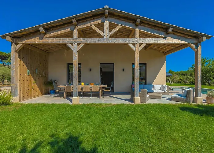 Holiday home House With Pool And Vineyards In